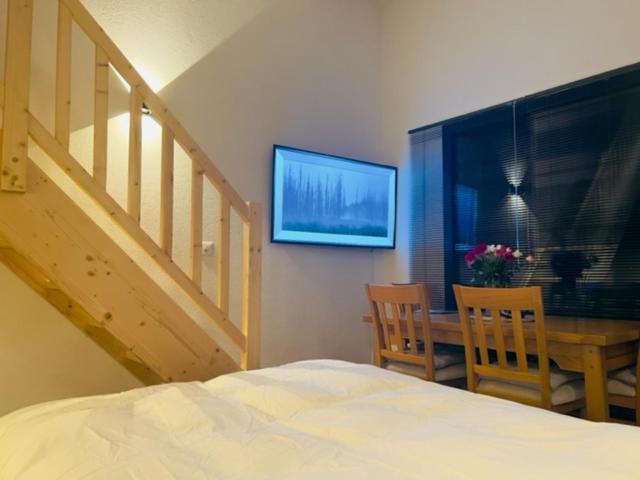 Chic Small New Apartment Up To 4 People, Pets Allowed Lens Exteriér fotografie