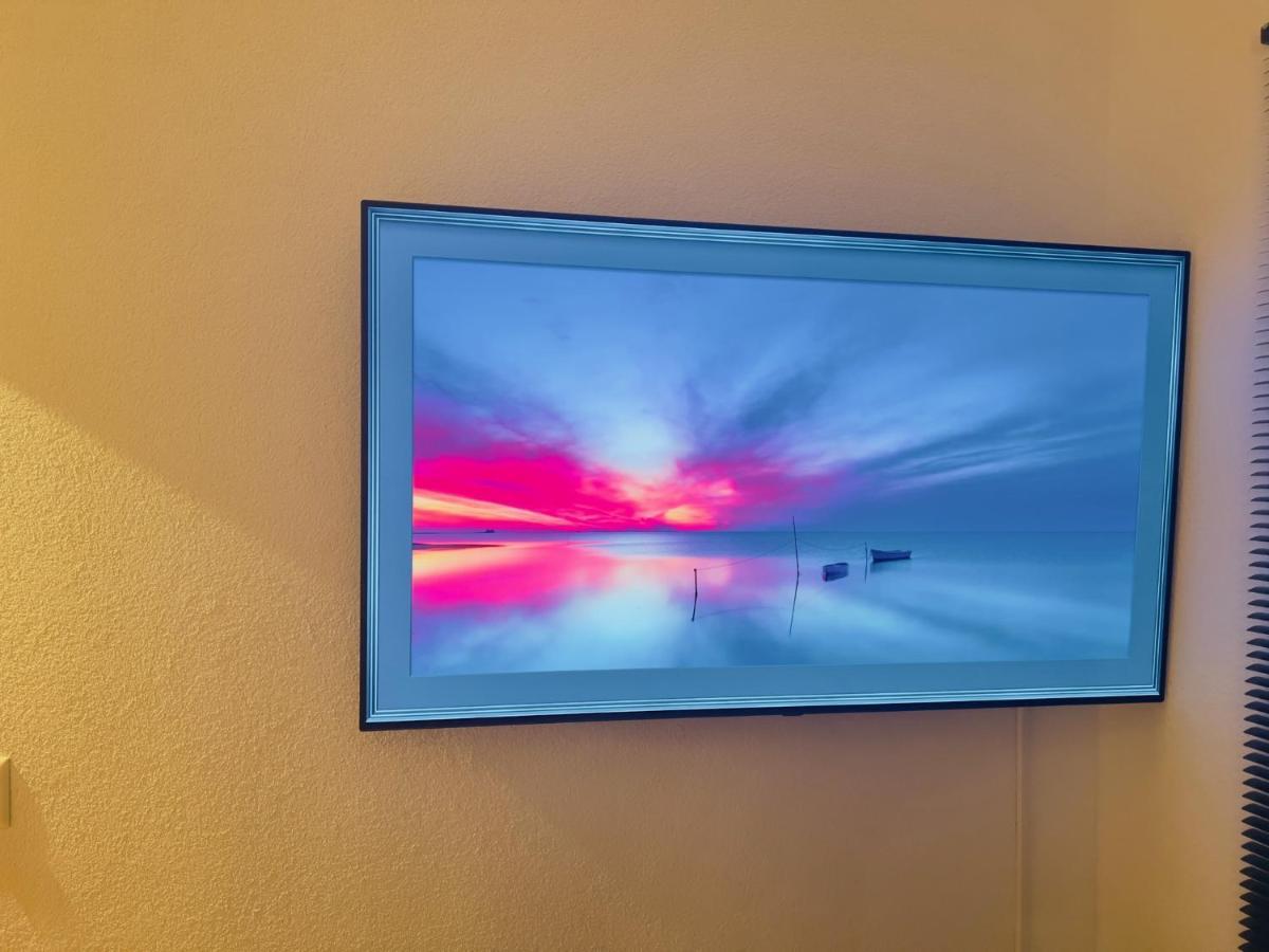 Chic Small New Apartment Up To 4 People, Pets Allowed Lens Exteriér fotografie